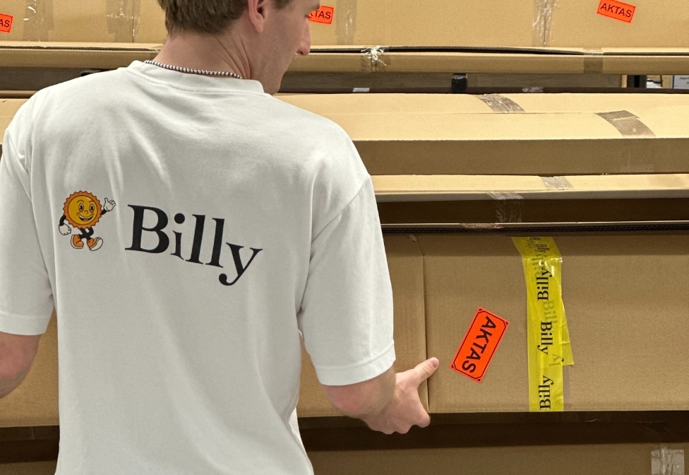 Solskjerming pakket og klar for levering til kunde fra Billy.